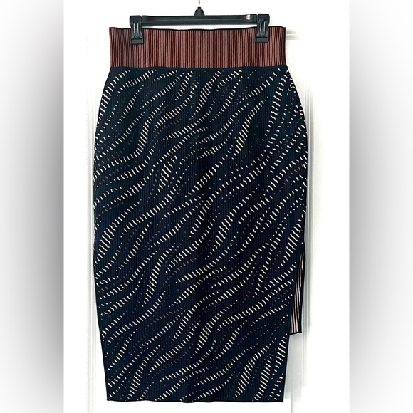 Per se navy asymmetrical knit skirt - Picture 2 of 6